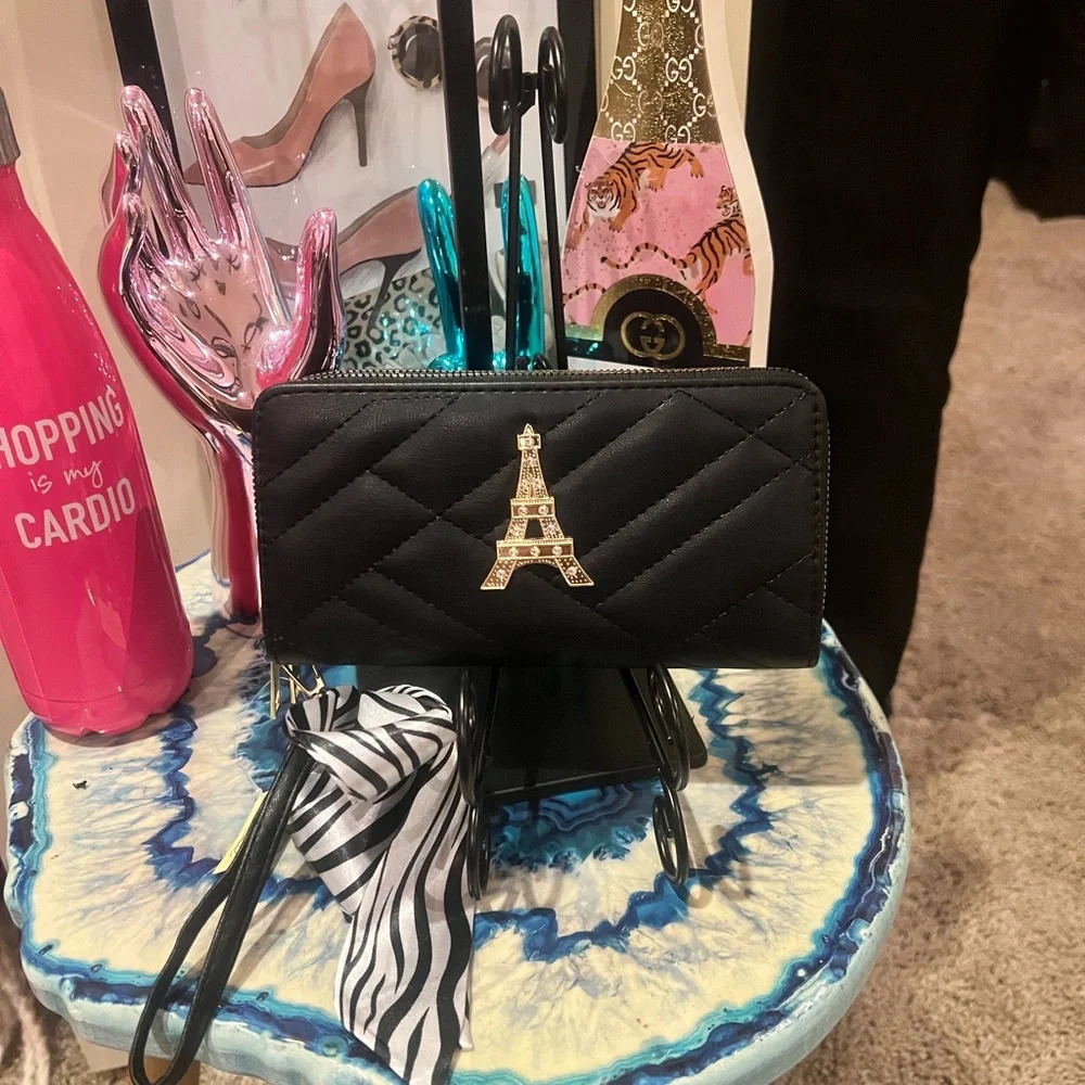 TEMS NWT Women's Black Soft Faux Leather Wallet/Wristlet with Gold Hardware